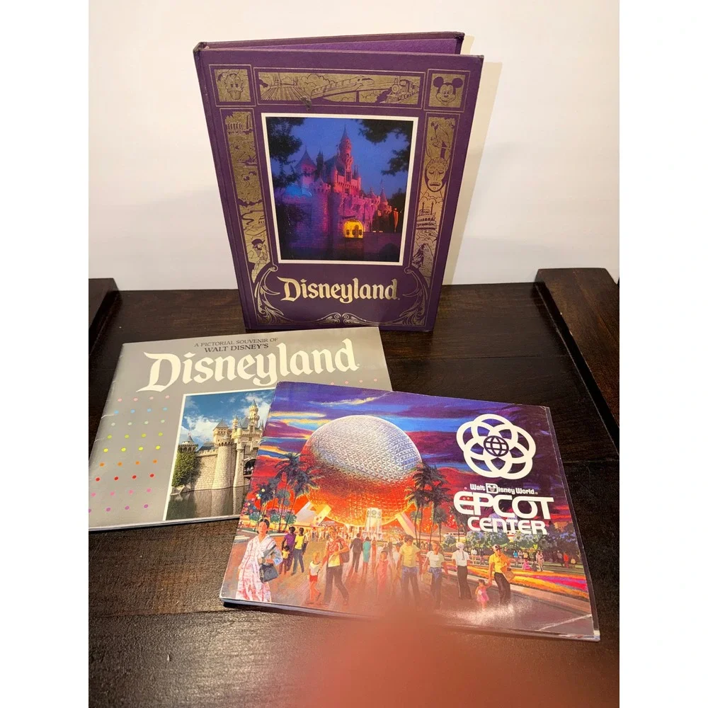 Souvenir Book Disneyland First‎ Thirty Years Epcot Center Pictorial Souvenirs